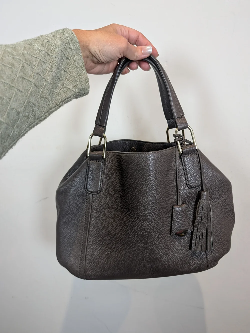 Gilli Classic Grey Leather Tote Handbagbwith Tassel